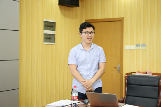 欧美a片
春季学期基层党建工作研讨会暨第四次党支部书记例会召开647.png